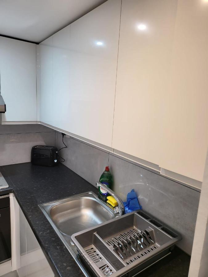 Fancy Basement Flat A Lägenhet London Exteriör bild